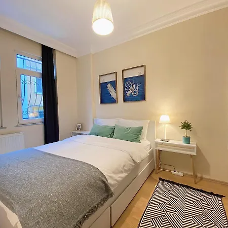Comfy & Spacious Flat In The Center Of Cihangir Daire *